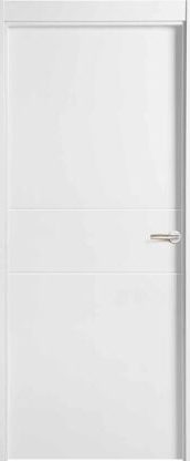 Puerta de madera clara con un diseño sencillo y un tirador horizontal.